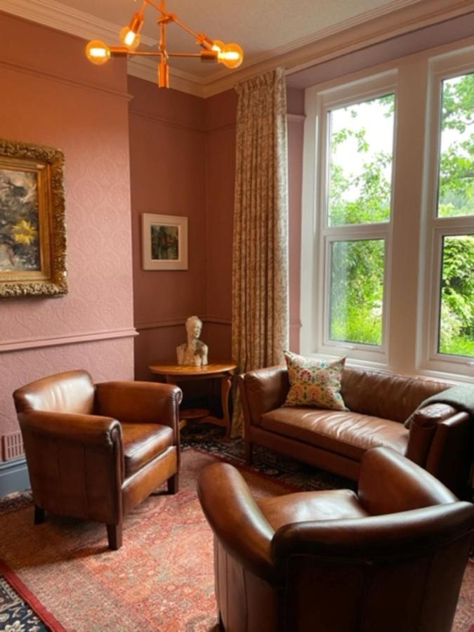 Mary'S Court Guest House - Mairlys Бетс-и-Койд Экстерьер фото