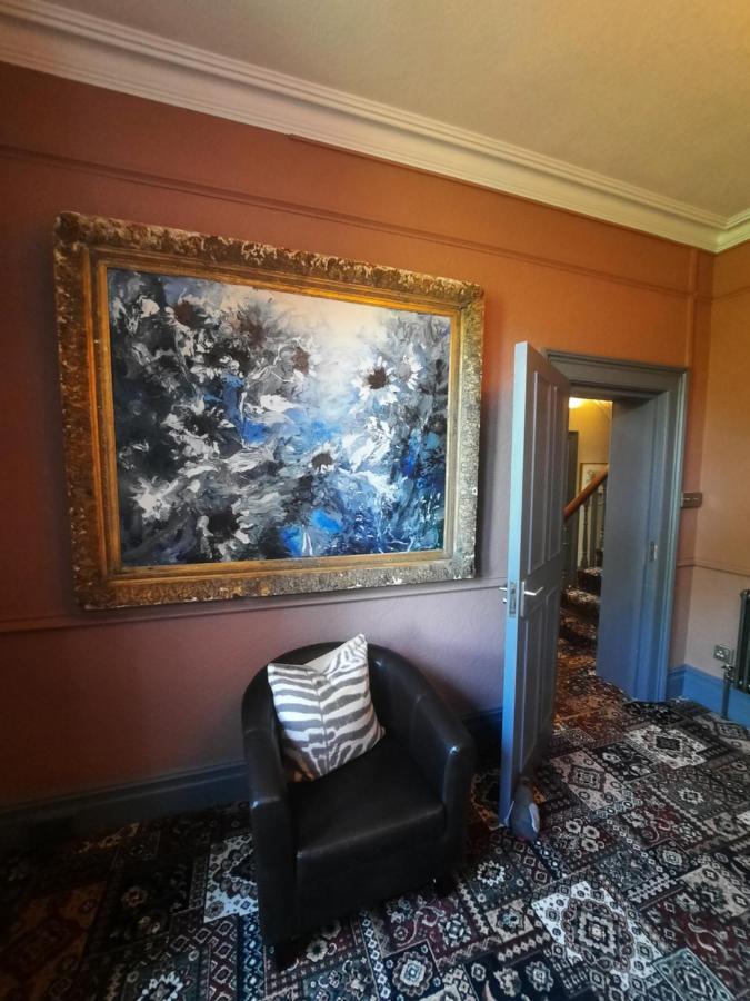 Mary'S Court Guest House - Mairlys Бетс-и-Койд Экстерьер фото